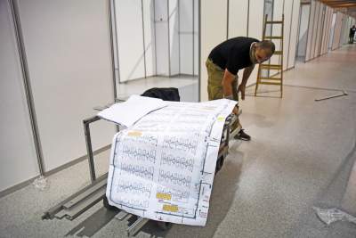 Hala EXPO Kraków zamienia się w szpital - zdjęcie 9