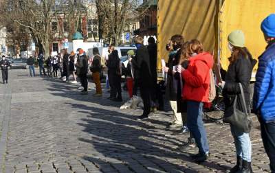Pikieta solidarnościowa przed komisariatem policji - zdjęcie 21