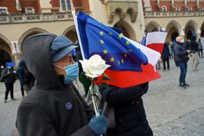 "My zostajemy. Jesteśmy Europą", protest na Rynku - zdjęcie 16