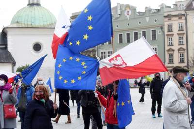 "My zostajemy. Jesteśmy Europą", protest na Rynku - zdjęcie 18