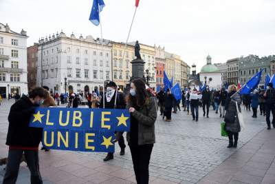 "My zostajemy. Jesteśmy Europą", protest na Rynku - zdjęcie 29