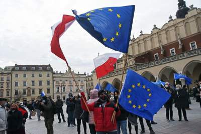"My zostajemy. Jesteśmy Europą", protest na Rynku - zdjęcie 14