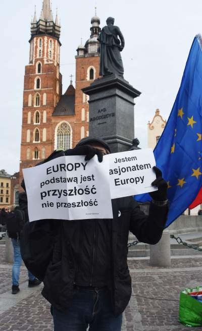"My zostajemy. Jesteśmy Europą", protest na Rynku - zdjęcie 17