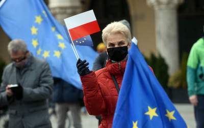 "My zostajemy. Jesteśmy Europą", protest na Rynku - zdjęcie 20