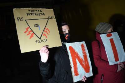 Manifestacja solidarnościowa z szykanowanymi dziennikarzami - zdjęcie 18