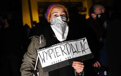 Manifestacja solidarnościowa z szykanowanymi dziennikarzami - zdjęcie 32