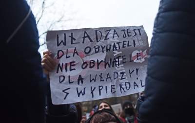 Wielotysięczny pochód przez miasto: "Mamy prawo. Głos to za mało" - zdjęcie 37