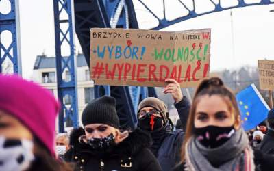 Wielotysięczny pochód przez miasto: "Mamy prawo. Głos to za mało" - zdjęcie 20
