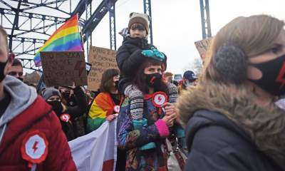 Wielotysięczny pochód przez miasto: "Mamy prawo. Głos to za mało" - zdjęcie 18