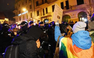 Pokojowy protest w obronie klimatu. Policja interweniuje - zdjęcie 30