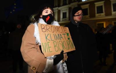 Pokojowy protest w obronie klimatu. Policja interweniuje - zdjęcie 3