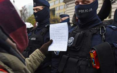 "Proszę mnie nie bić". Protest Strajku Kobiet w Krakowie - zdjęcie 19
