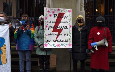 "Proszę mnie nie bić". Protest Strajku Kobiet w Krakowie - zdjęcie 2