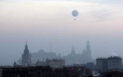 Smogowy poranek w Krakowie, fot. Marek Lasyk - zdjęcie 12