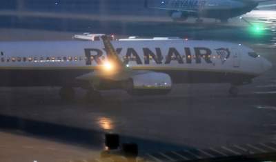 Balice: im udało się wrócić z Londynu... (21 grudnia 2020) - zdjęcie 9