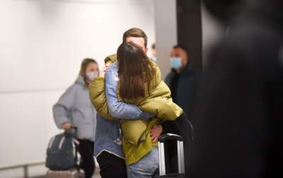 Balice: im udało się wrócić z Londynu... (21 grudnia 2020) - zdjęcie 14