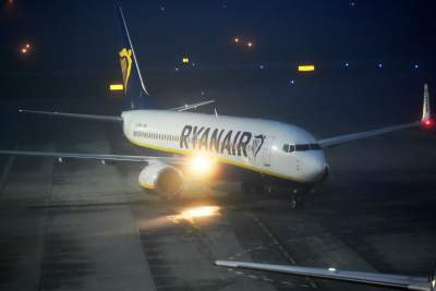 Balice: im udało się wrócić z Londynu... (21 grudnia 2020) - zdjęcie 8