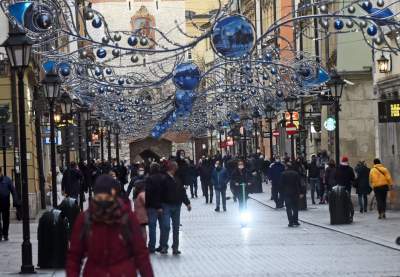 Narodowa kwarantanna, a na ulicach Krakowa tłumy - zdjęcie 10