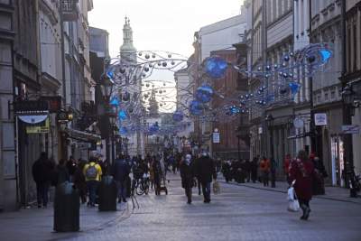 Narodowa kwarantanna, a na ulicach Krakowa tłumy - zdjęcie 17