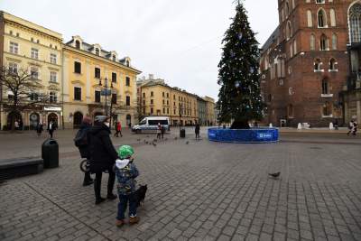 Narodowa kwarantanna, a na ulicach Krakowa tłumy - zdjęcie 7
