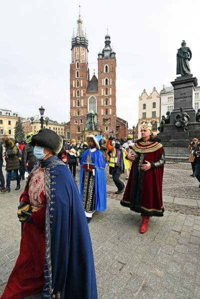 Orszak Trzech Króli w reżimie sanitarnym, fot. Marek Lasyk - zdjęcie 12