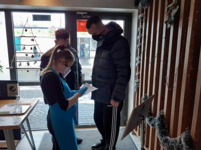 Nie mamy nic do stracenia... Restauracja "zatrudnia" klientów - zdjęcie 15