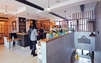 Nie mamy nic do stracenia... Restauracja "zatrudnia" klientów - zdjęcie 8