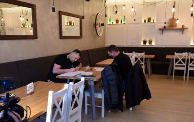 Nie mamy nic do stracenia... Restauracja "zatrudnia" klientów - zdjęcie 10