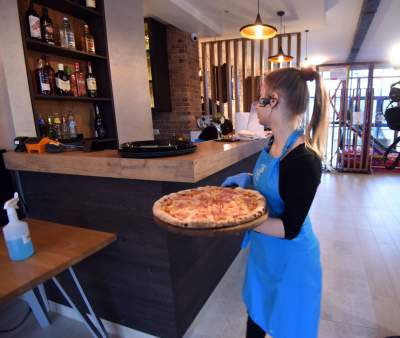 Nie mamy nic do stracenia... Restauracja "zatrudnia" klientów - zdjęcie 18