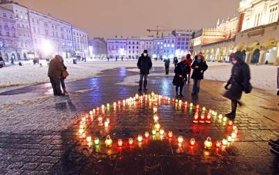 Serce światła zapłonęło pod Wieżą Ratuszową - zdjęcie 12