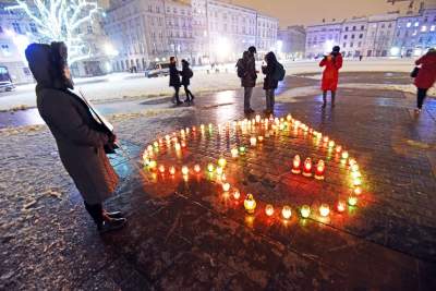 Serce światła zapłonęło pod Wieżą Ratuszową - zdjęcie 6