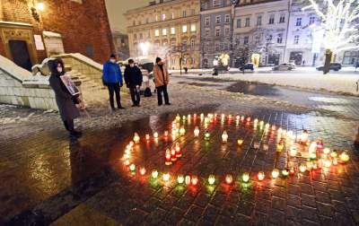 Serce światła zapłonęło pod Wieżą Ratuszową - zdjęcie 7