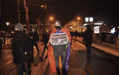 Wielotysięczny protest w Krakowie przeciwko całkowitemu zakazowi aborcji - zdjęcie 30