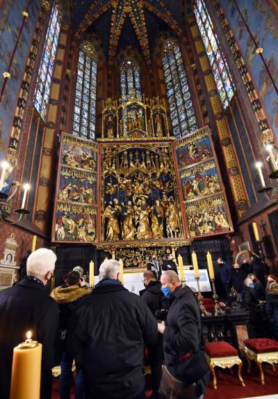 Ołtarz Wita Stwosza po renowacji. Trwała sześć lat... - zdjęcie 14