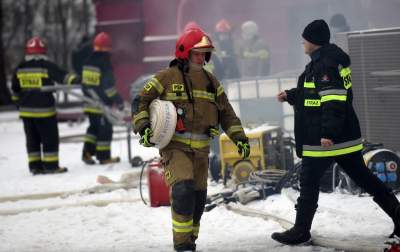 Archiwum pali się nadal.  Trudna akcja strażaków trwa... - zdjęcie 5