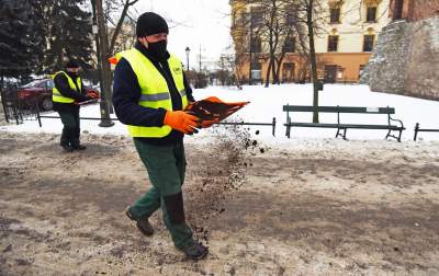 Kawa na chodniku zamiast soli i piasku... - zdjęcie 10