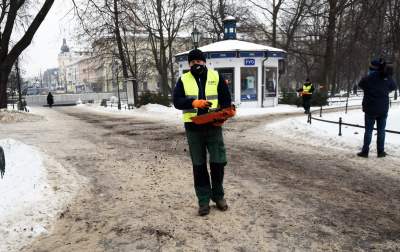 Kawa na chodniku zamiast soli i piasku... - zdjęcie 11