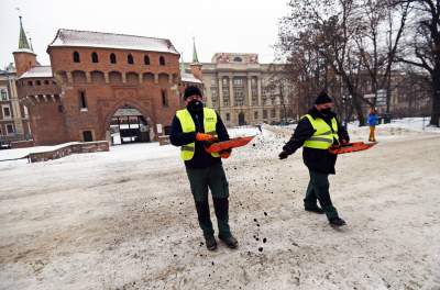 Kawa na chodniku zamiast soli i piasku... - zdjęcie 17