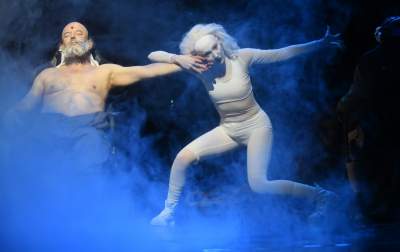 Spektakl „ Władczyni much ”. Reżyseria Konrad Dworakowski, tekst Magda Fertacz - zdjęcie 4