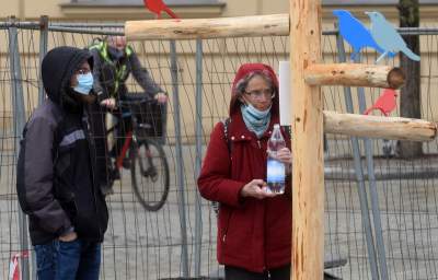 Drzewko emausowe na Rynku - zdjęcie 34