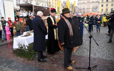 Tysiące bezdomnych na Rynku, Wigilia dla potrzebujących - zdjęcie 1