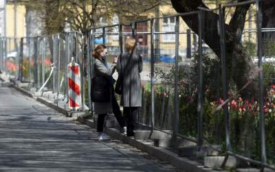 Tak zmienia się Plac Biskupi... - zdjęcie 9