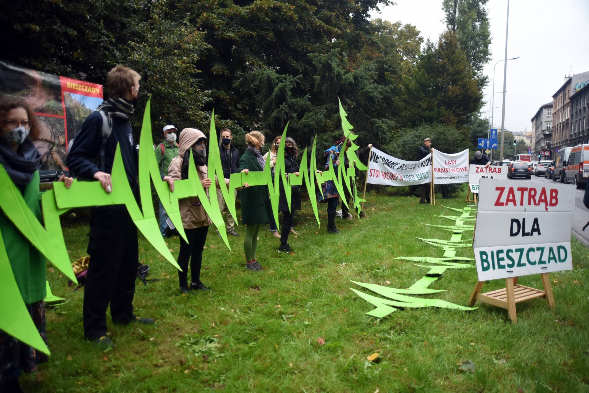 Zaczęli od mszy w intencji... puszczy, a potem cały dzień protestowali