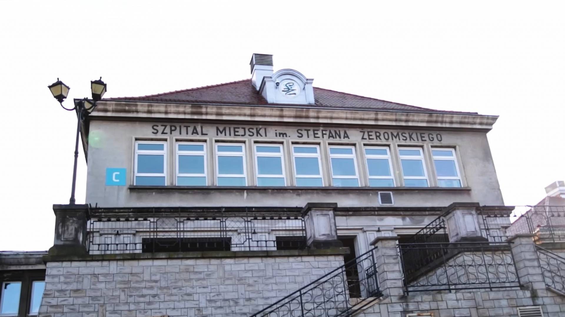 Zakaz odwiedzin w szpitalu. "Sytuacja jest dynamiczna"