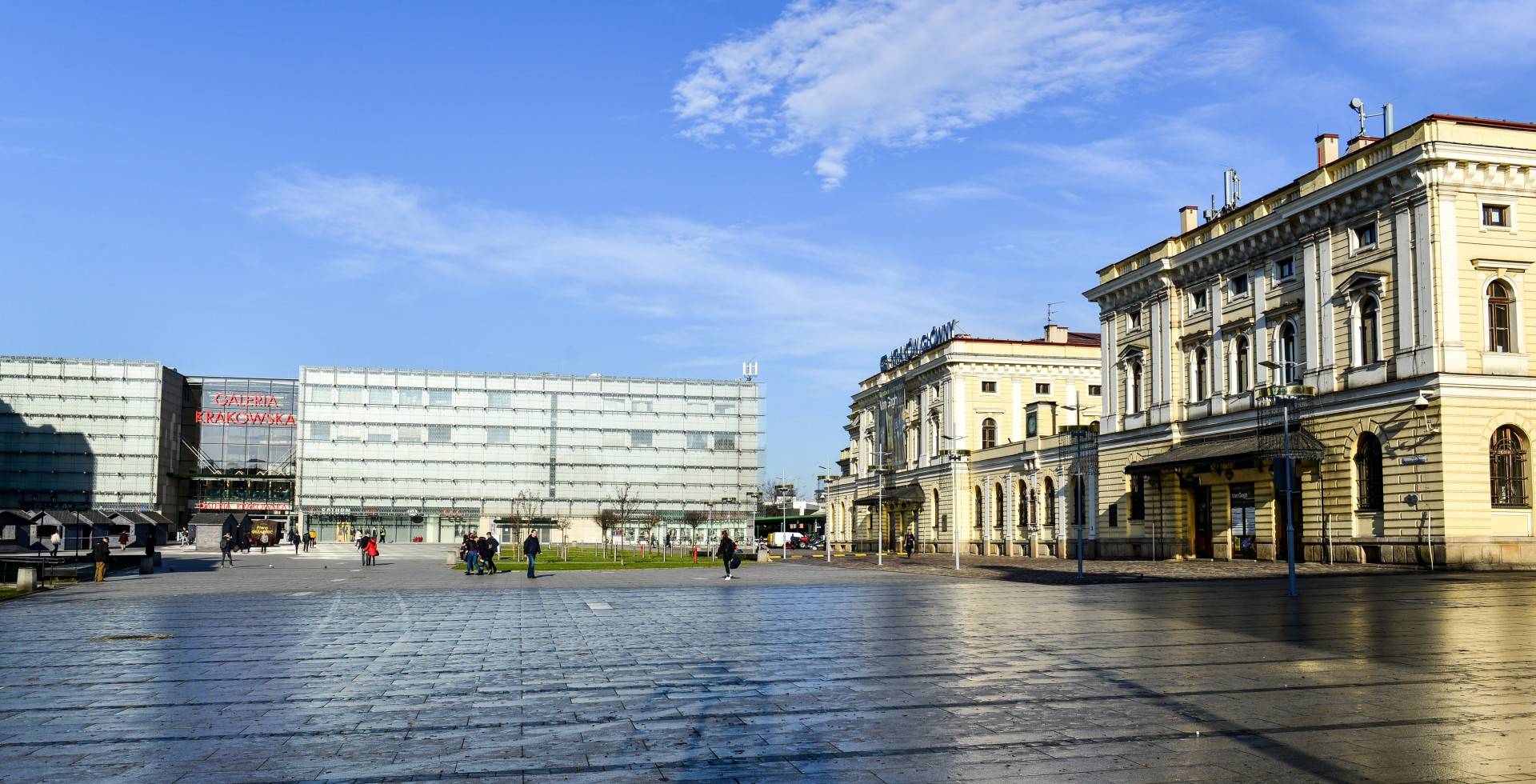 Awantura w Galerii Krakowskiej. Odpalone race