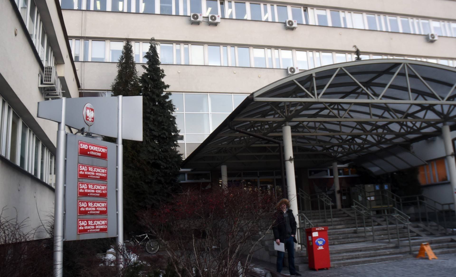 Pracownik sądu wtyczką gangu kiboli? CBŚ w Sądzie Okręgowym