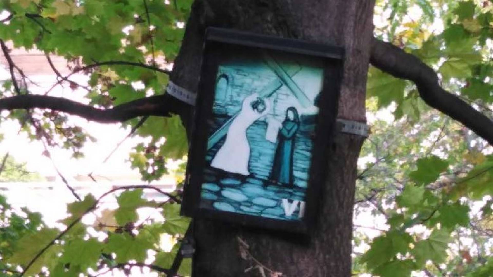 ZZM zdjął tabliczki drogi krzyżowej w parku Lotników. Po 16 latach...