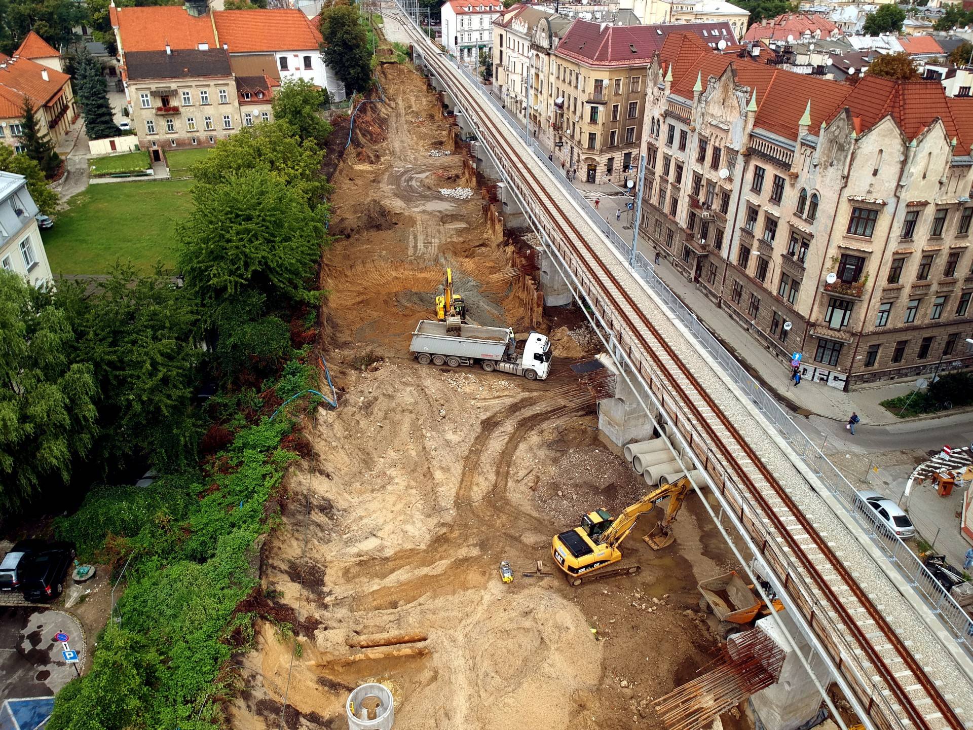 Kolej nie pozwoli zabudować terenu pod estakadami