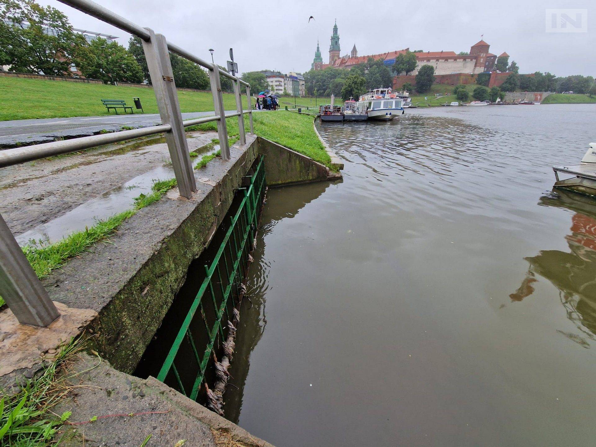 Tędy nieoczyszczone ścieki wpływały wprost do Wisły. Posłowie Lewicy i PO interweniują