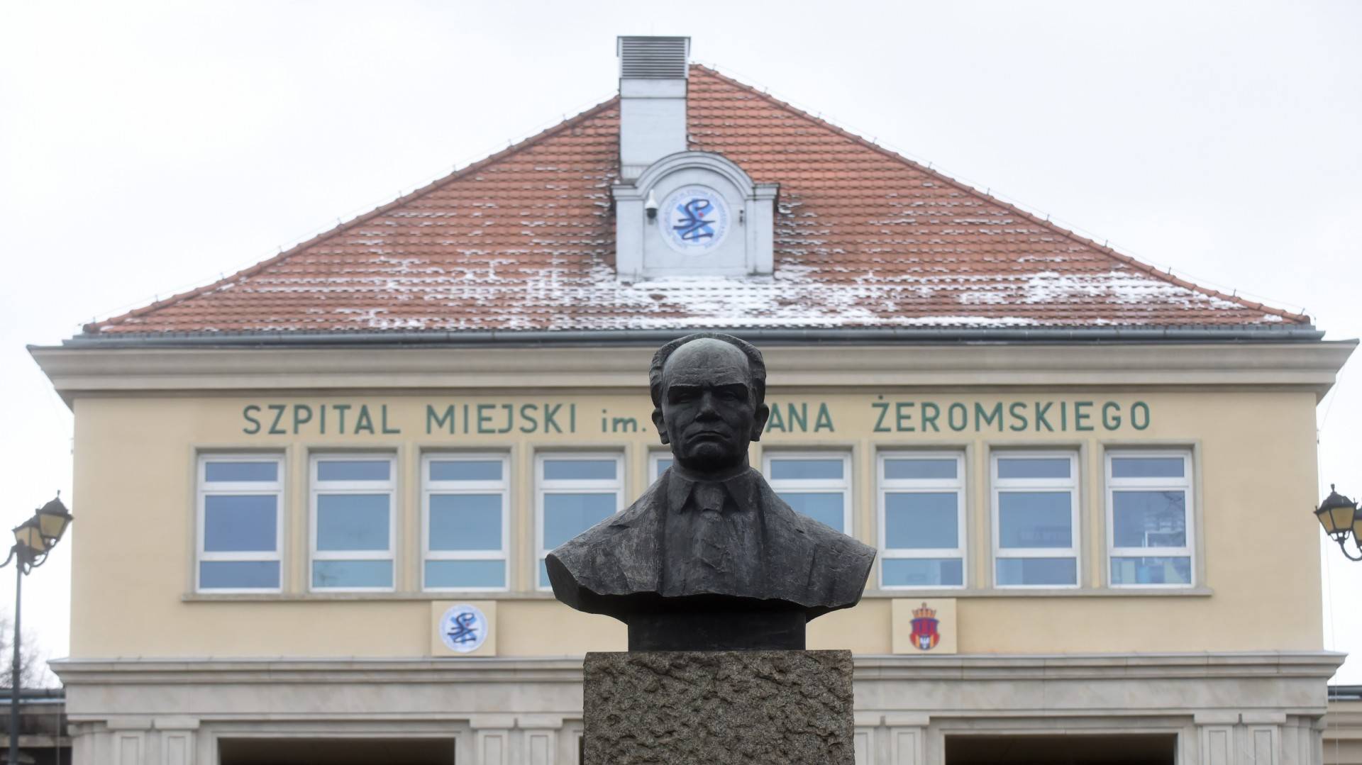 Żeromski i Dietla wstrzymują szczepienia